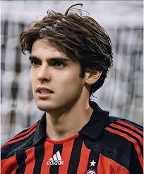 CBA：深圳男篮三分爆发 主场胜上海